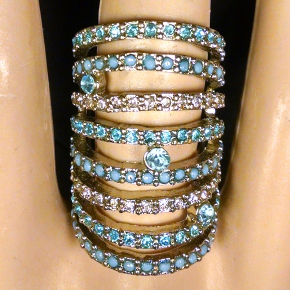 Elegant Filigree Blue Rhinestones Cocktail Ring